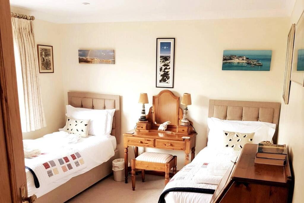 Vila High Quality Detached House With Parking St. Ives Exteriér fotografie