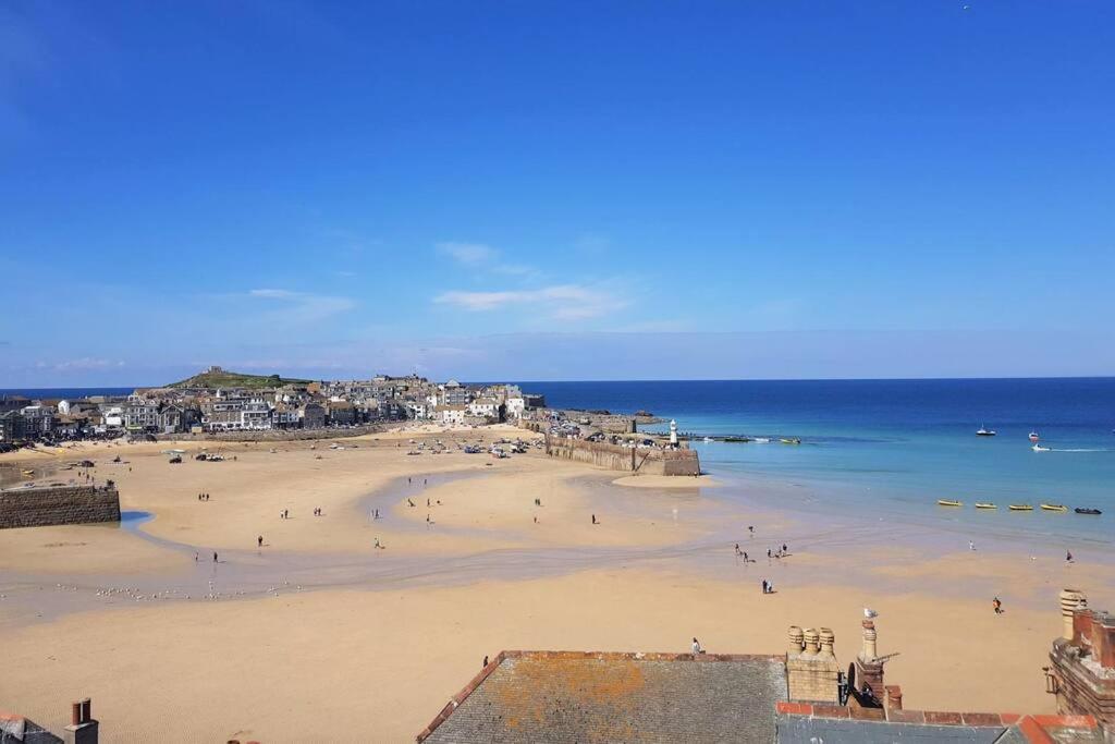 Vila High Quality Detached House With Parking St. Ives Exteriér fotografie
