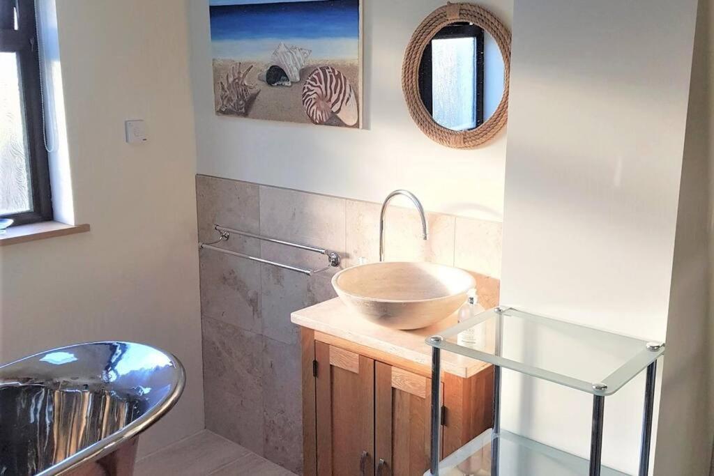 Vila High Quality Detached House With Parking St. Ives Exteriér fotografie